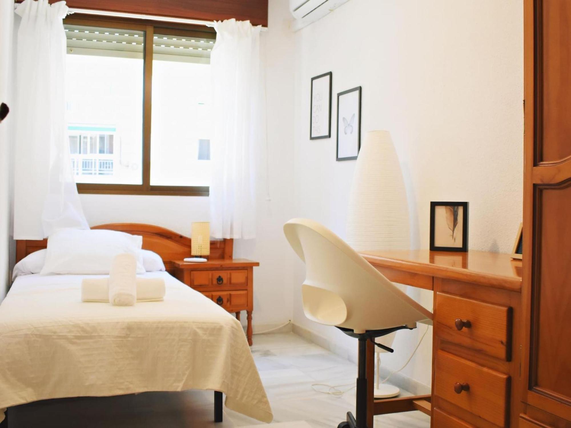 Amplio Y Luminoso Apartamento Cerca Del Centro Y La Playa Con Piscina Y Parking Privado มาลากา ภายนอก รูปภาพ